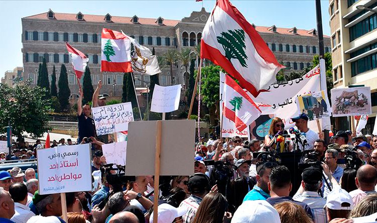 الاتحاد العمالي وقطاع النقل يلوّحان بالتصعيد رفضًا لزيادة أسعار المحروقات والـTVA