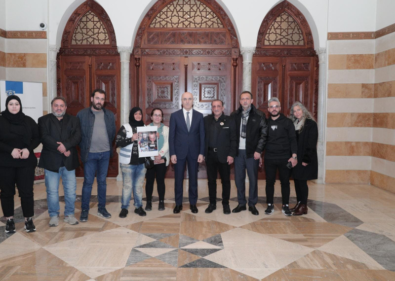 الحجار يستقبل وفداً من أهالي شهداء المرفأ: وعد بإنصاف الجرحى المظلومين وتصحيح الخلل القانوني