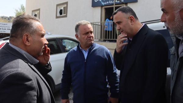 جولة لبيضون في حارة صيدا