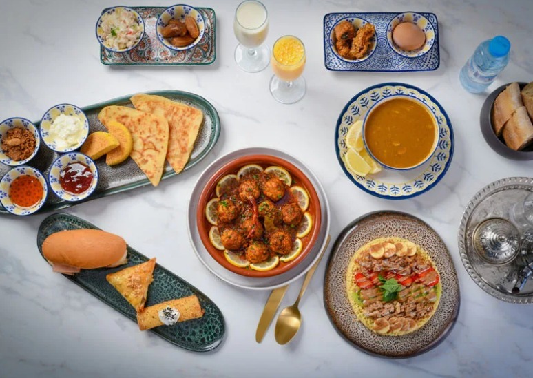 موائد شهر رمضان في المخيمات الفلسطينية
