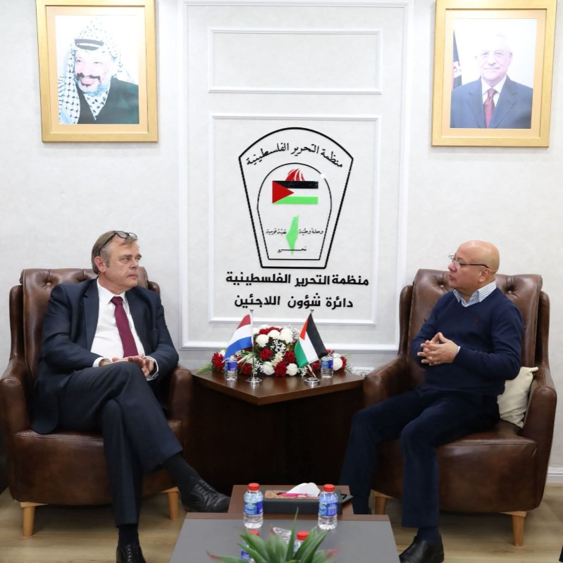 د. أبو هولي يبحث مع السفير الهولندي سبل دعم الاونروا وحماية ولايتها من مخاطر الاستهداف الوجودي