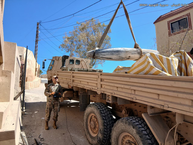 بالصور - الجيش يفكك 8 قنابل طيران غير منفجرة من مخلفات العدوان