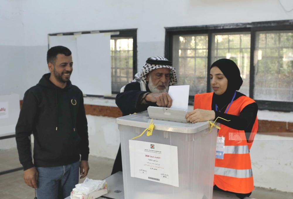 لجنة الانتخابات المركزية: انتهاء الاقتراع بالانتخابات المحلية 2026  %53.44 نسبة الاقتراع النهائية في الضفة الغربية