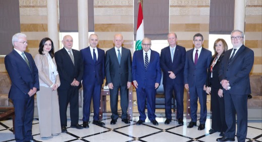 الرئيس سلام يستقبل وفد "الجبهة السيادية" وتأكيد دعم مسار الدولة ومفاوضات مع الاحتلال الإسرائيلي