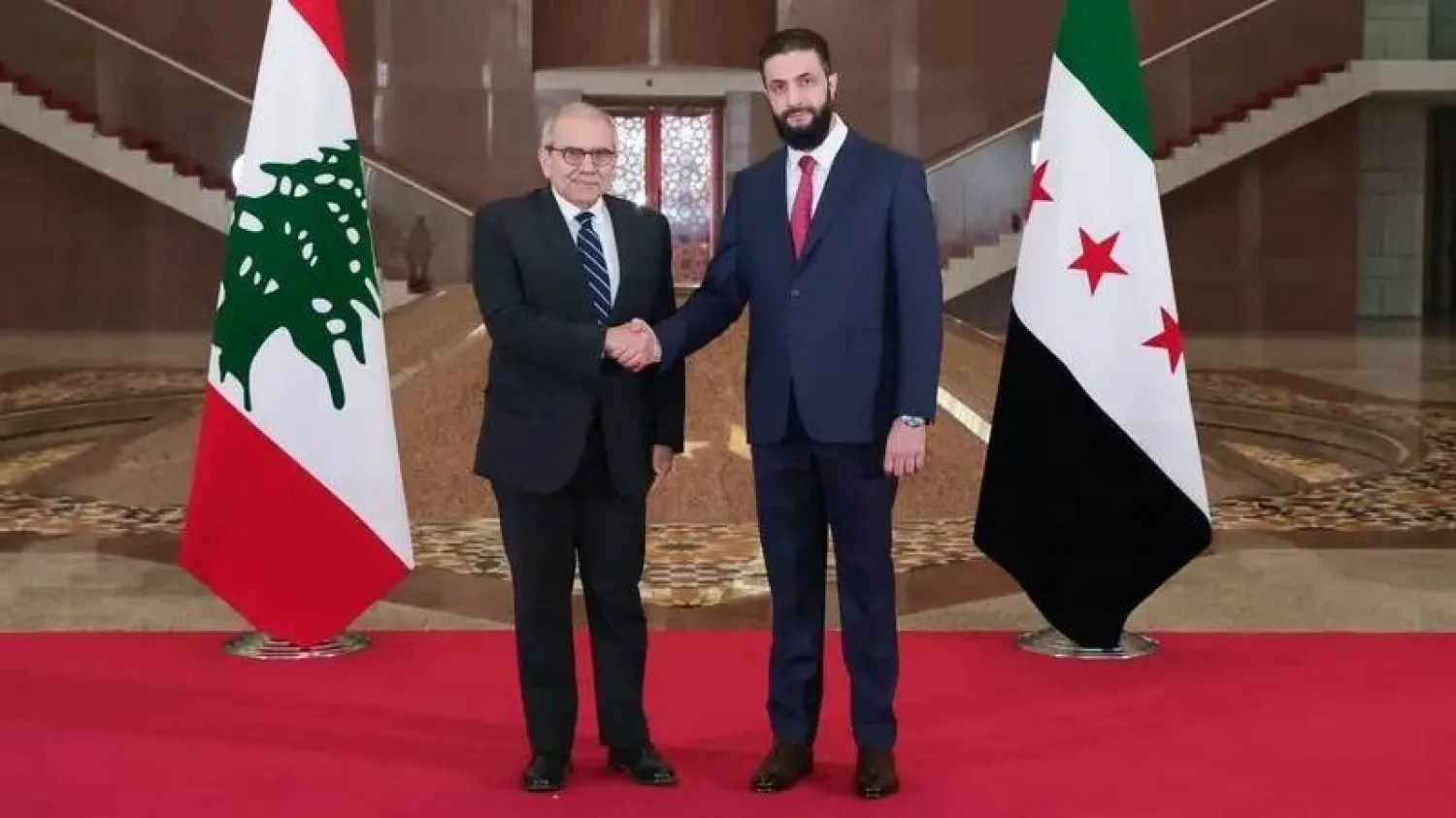 بدء المحادثات اللبنانية السورية في دمشق: الرئيس الشرع يستقبل سلام في قصر الشعب