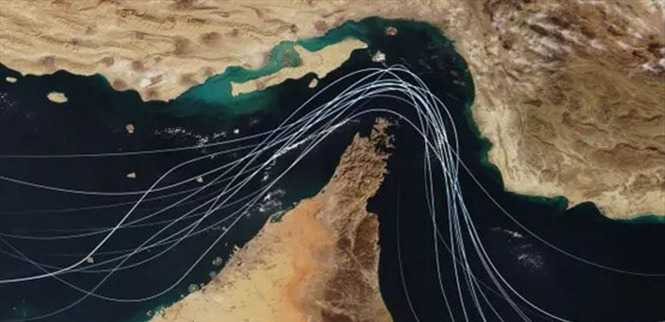 "مشروع الحرية بلس".. ترامب يلمح لخطة محدثة في مضيق "هرمز"