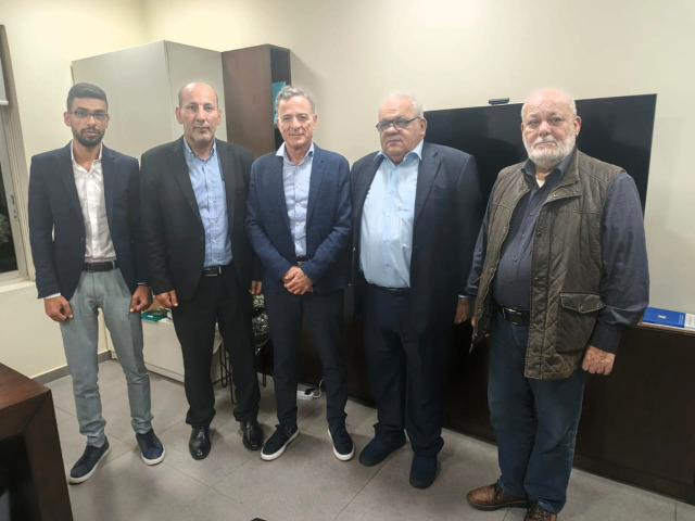 "الجبهة الديمقراطية" تبحث مع النائب جرادي الأوضاع الفلسطينية وقضايا اللاجئين في لبنان