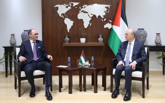رئيس الوزراء الفلسطيني د. مصطفى يبحث مع وفد رسمي ألماني آخر التطورات السياسية والاقتصادية والإنسانية