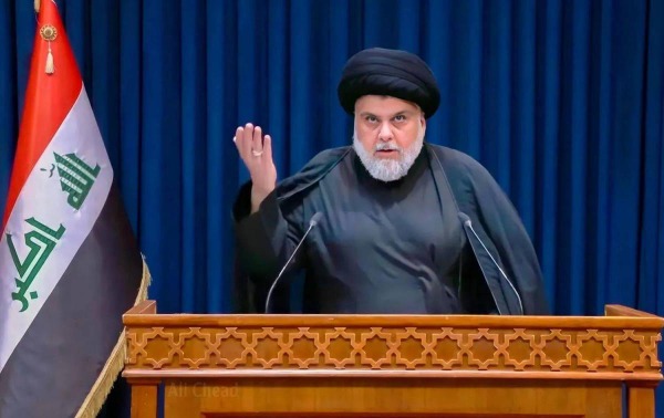 خطوة الصدر المفاجئة.. هل تغيّر المشهد الأمني والسياسي في العراق؟
