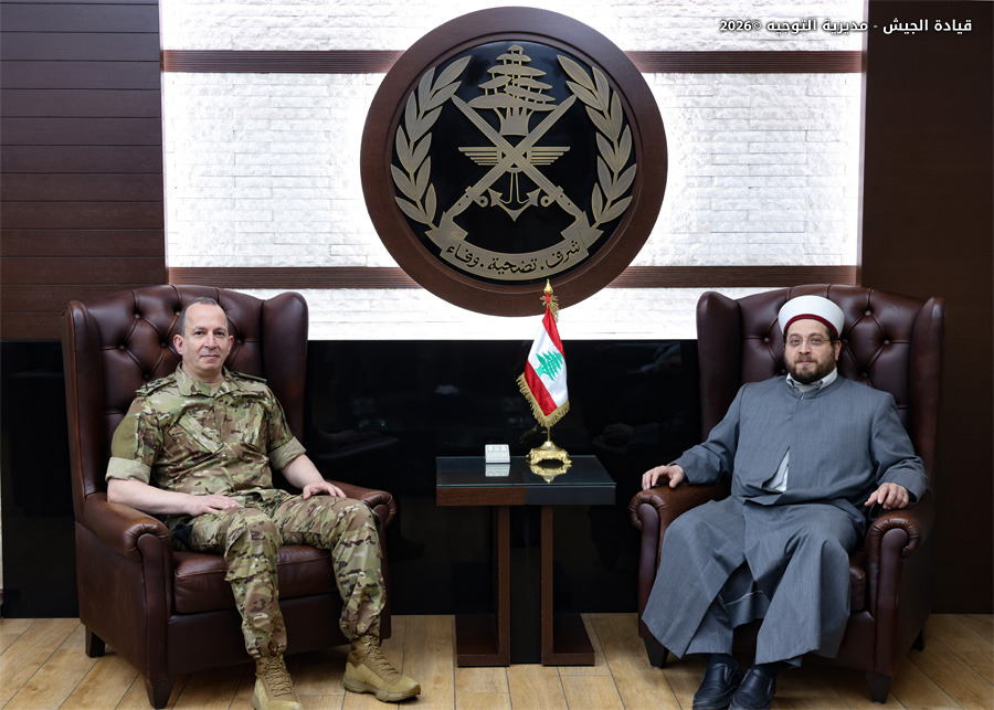 قائد الجيش يستقبل المفتي حبّال