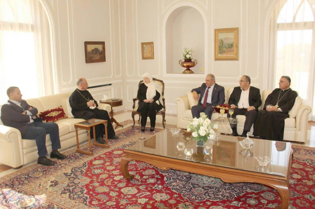 السفير الاسعد يلتقي بهية الحريري