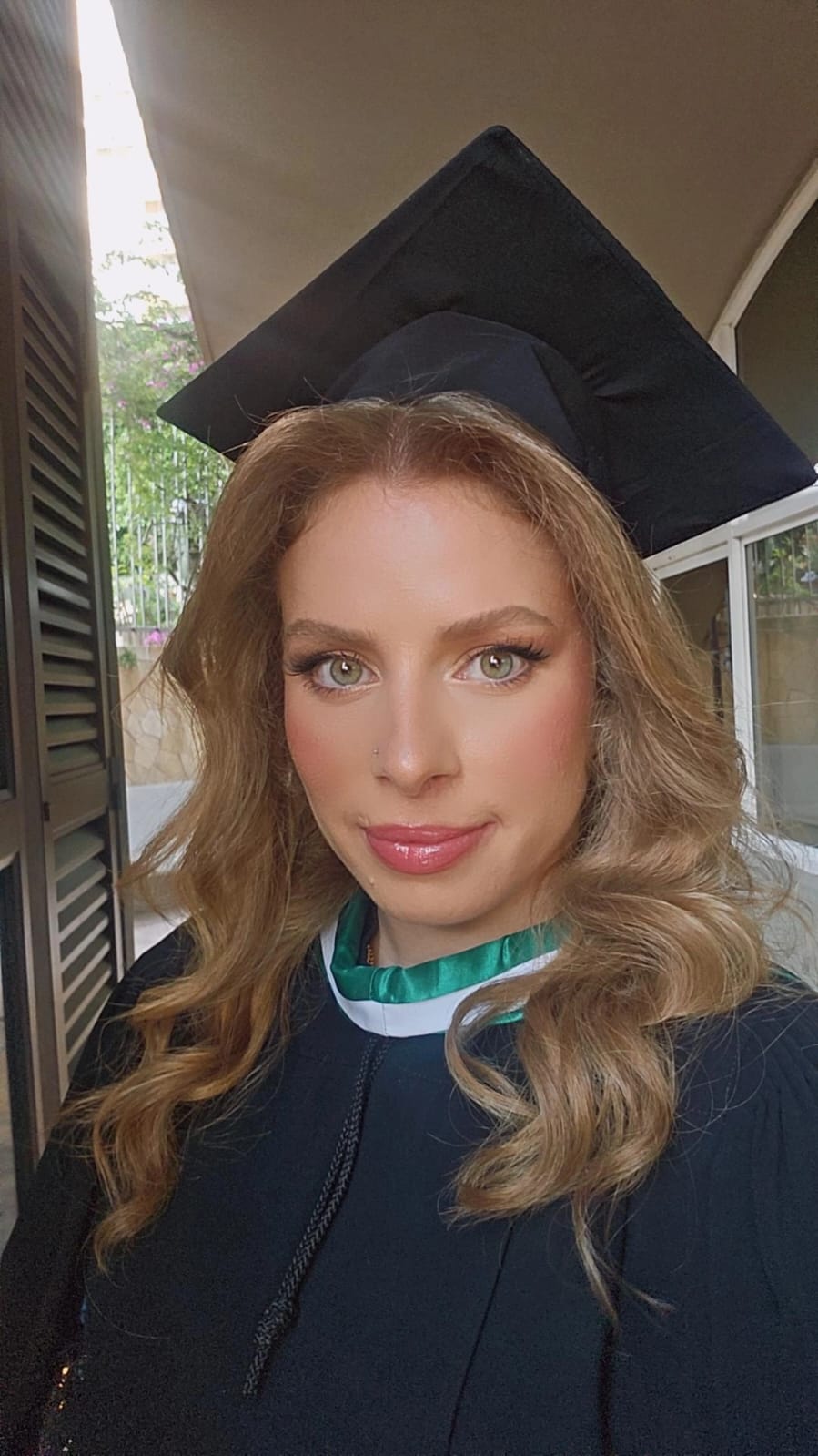 آمال زيدان تنال ماجستير بامتياز من الجامعة اللبنانية الأميركية