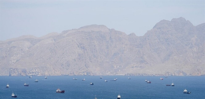 هل أعادت إيران إغلاق مضيق هرمز بسبب الغارات الإسرائيليّة على لبنان؟