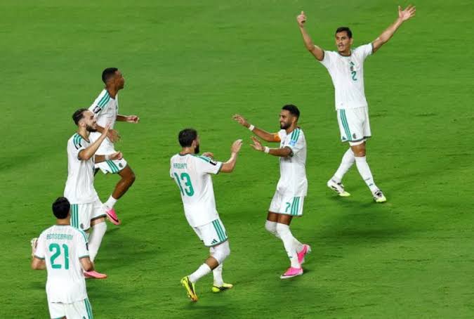 الجزائر تتأهل للدور الثاني إثر تعادل مثير أمام النمسا 3-3