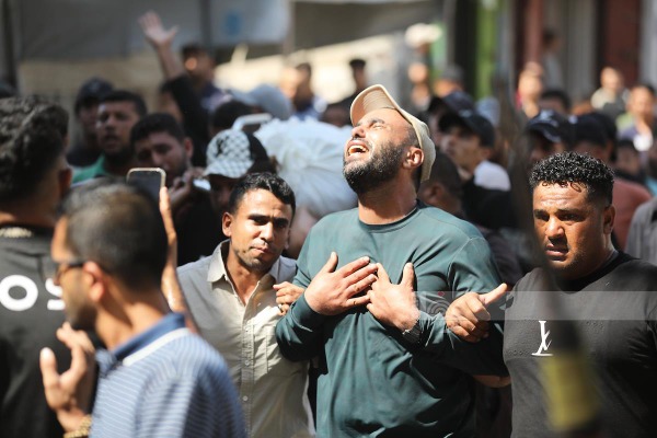 6 شهداء بينهم طفلان وإصابات إثر استهداف الاحتلال خان يونس وغزة