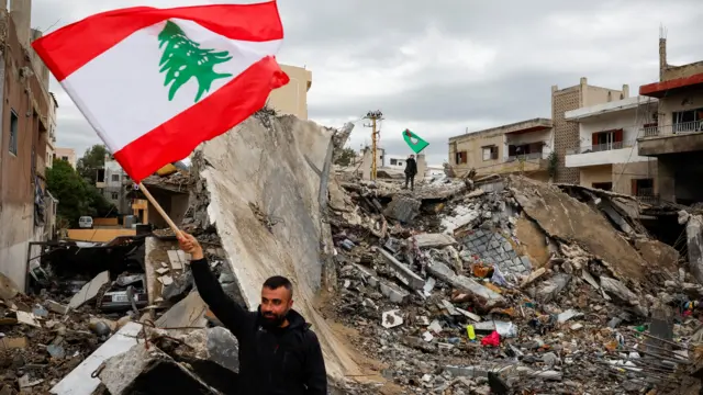 من إسلام آباد إلى واشنطن... لبنان بين فكي كماشة
