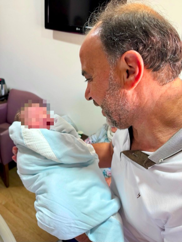 الفرحة تغمر الحاج زياد البقاعي بولادة "حفيده" محمد