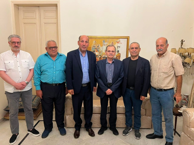 النائب البزري يلتقي وفد الجبهة الديمقراطية ويبحث التطورات الفلسطينية والأوضاع الإنسانية للفلسطينيين في لبنان