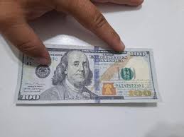 100 دولار مزورة تغزو الأسواق اللبنانية