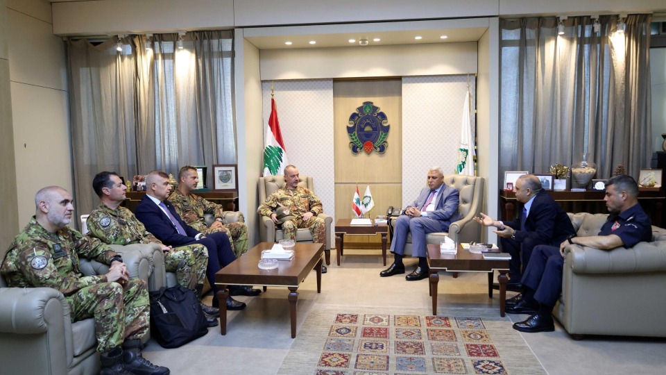 اللواء شقير يستقبل وفد اللجنة العسكرية التقنية...