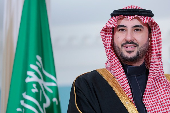 السعودية تسعى إلى تشكيل تحالف دولي لحماية الملاحة في البحر الأحمر