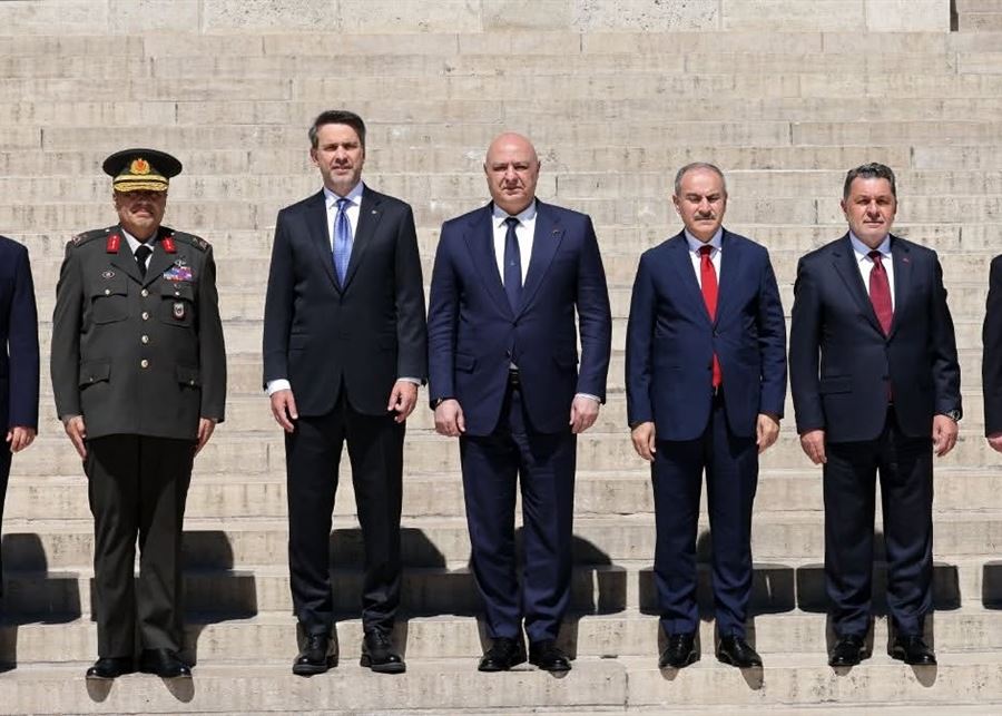 الرئيس عون يصل الى انقرة