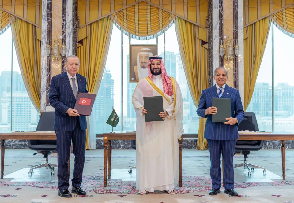 تحليل باكستاني: ماذا تعني اتفاقية مكة الدفاعية للشرق الأوسط؟