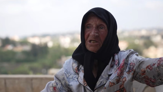 عفيفة خازم.. حرست "النميرية" بالسلاح ومنحها الإمام الصدر لقباً خاصاً