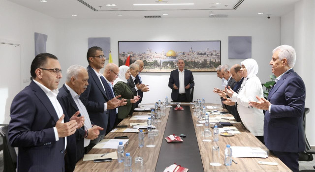 مركزية "فتح" برئاسة الشيخ تنتخب الرجوب أميناً للسر