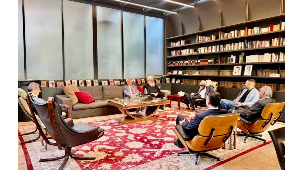 شيخ العقل يعرض مع جنبلاط شؤوناً عامة وقضايا الطائفة: همّنا واحد ونحن متعاونون