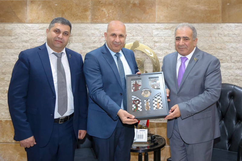السفير الأسعد واللواء ثوابتة يزوران المدير العام لـ"الدفاع المدني اللبناني"