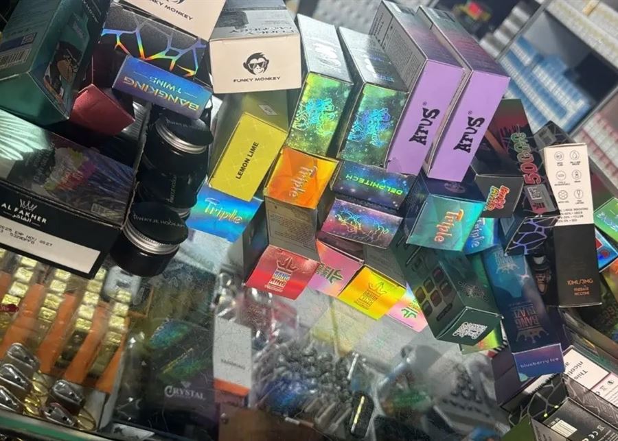 "الريجي" تضبط سجائر إلكترونية ومعسّلًا وسجائر مهرّبة ومزوّرة في الجنوب والشوف