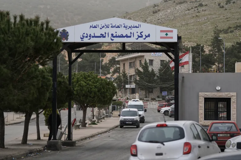 أصحاب مكاتب التخليص الجمركي في المصنع يعلّقون إضرابهم