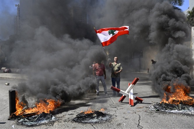 تقارير أمنية تحذر من تحركات شعبية على خلفية التدهور الاقتصادي.. الأفران تطالب بدعم حكومي مباشر للرغيف