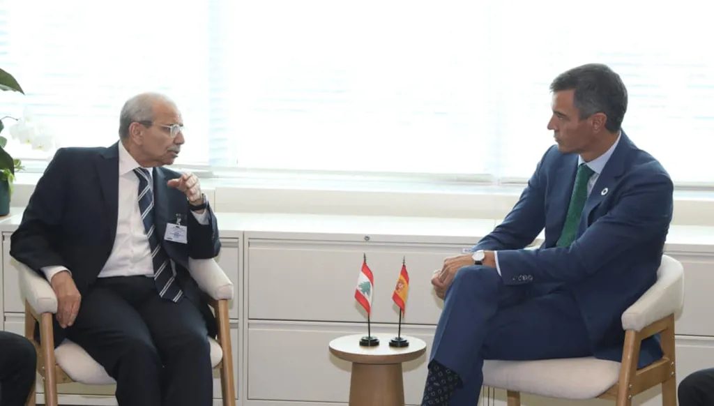 الرئيس سلام وسانشيز يبحثان مرحلة ما بعد "اليونيفيل"