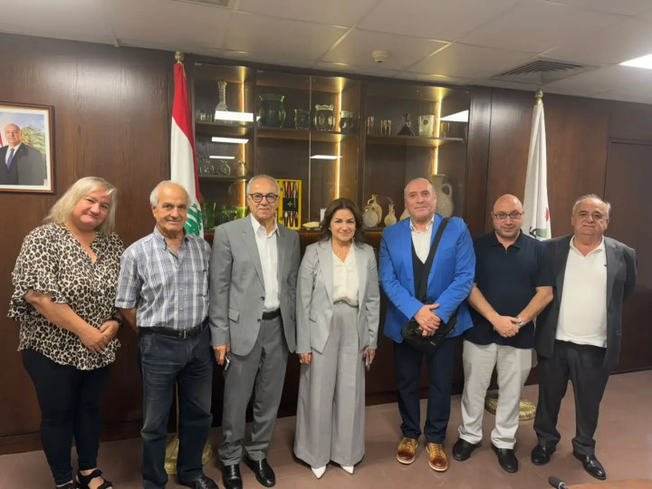وفد من تجمع المؤسسات الأهلية في صيدا يلتقي وزيرة الشؤون الاجتماعية حنين السيد