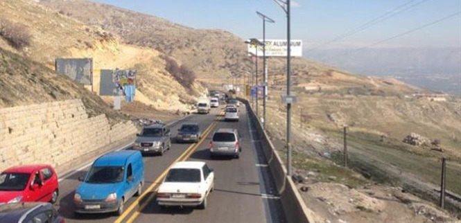 توقيف شخصين وبحوزتهما كمية كبيرة من المخدرات عند حاجز ضهر البيدر