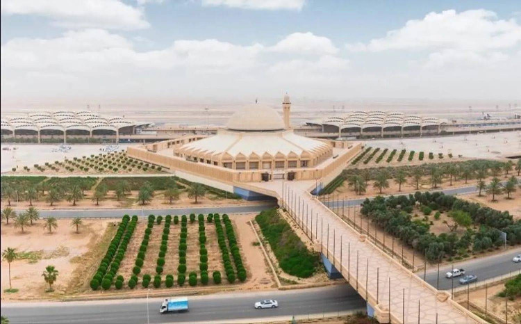 إلغاء مئات الرحلات من الرياض وإليها وتعليق خدمات شركات طيران دولية