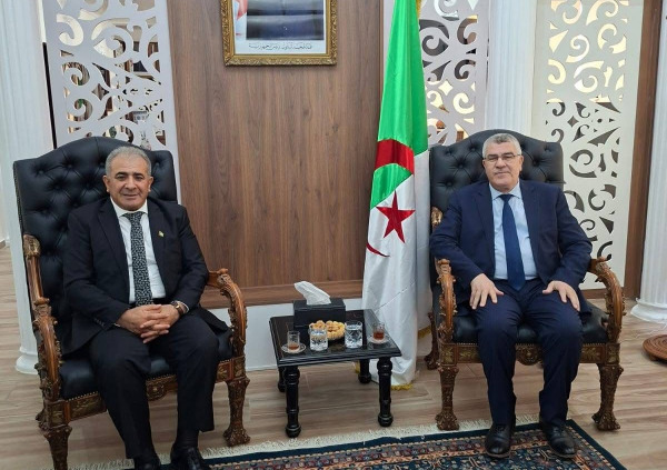 السفير الاسعد يلتقي السفير الجزائري في لبنان