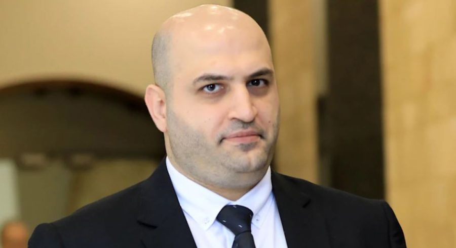 بعد بلبلة "مستودع غاليري سمعان"...  الوزير ناصر الدين: شطب أدوية غير مستوفية للشروط ومراجعة ملفات البيوسيميلر في لبنان