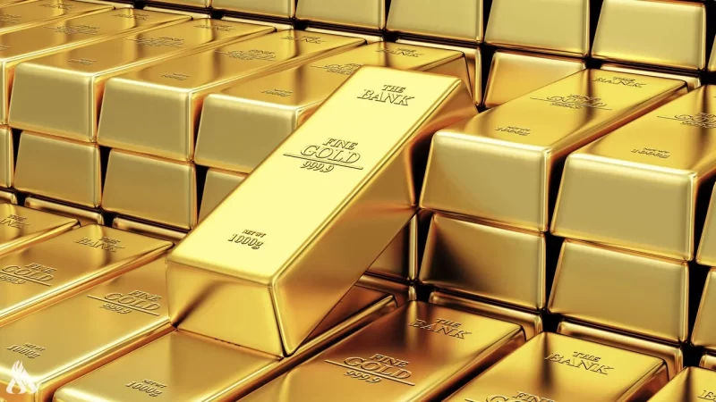 الذهب قرب أدنى مستوى في 3 أشهر والنفط يتراجع رغم مخاوف الإمدادات