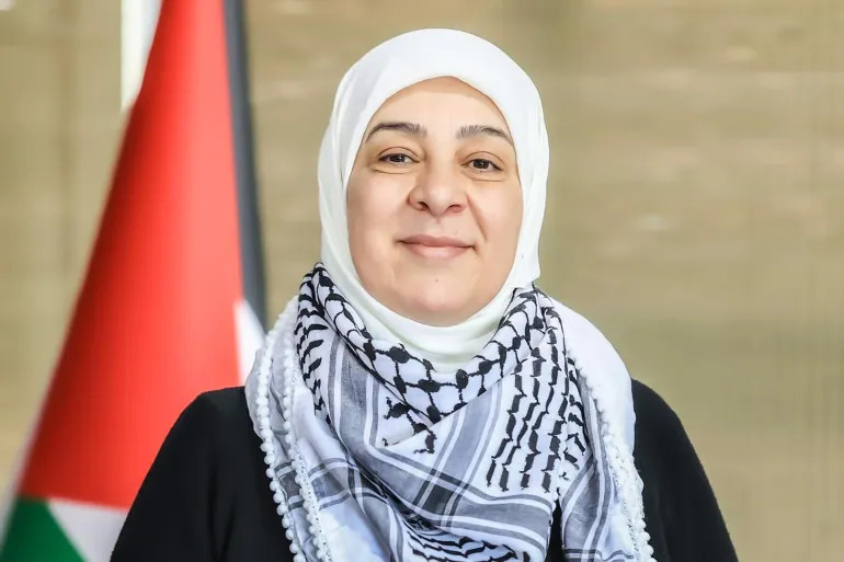 غنام ووفد من مؤسسات رام الله والبيرة يعزّون السفير الأردني بضحايا الاعتداء الإرهابي على كنيسة في الكرك