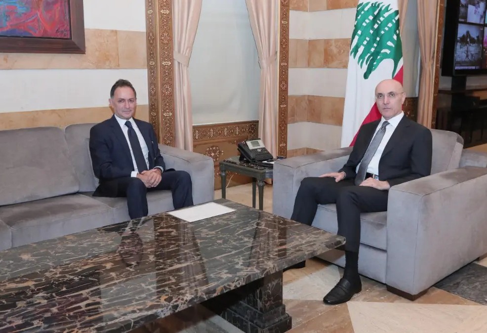 وزير الداخلية يستقبل بارود ونقولا ويطلع من محافظ بيروت على أوضاع المدينة وشؤونها