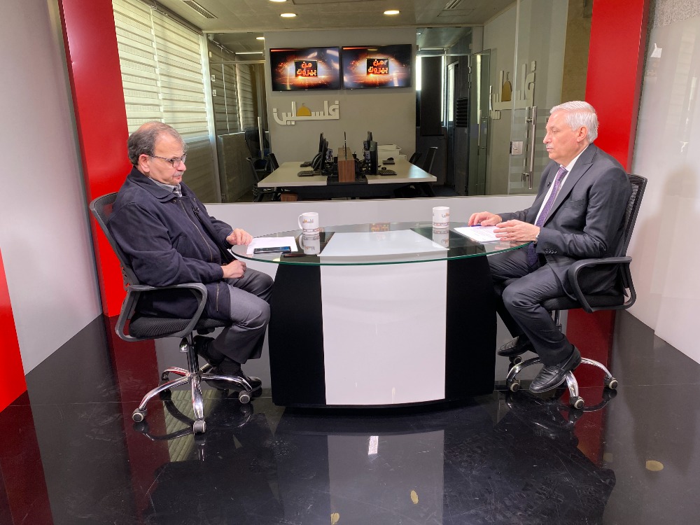 فيديو - هيثم زعيتر يستضيف د. البزري، حول "خطط المواجهة الطبية الفلسطينية لجائحة كورونا" 14-01-2022