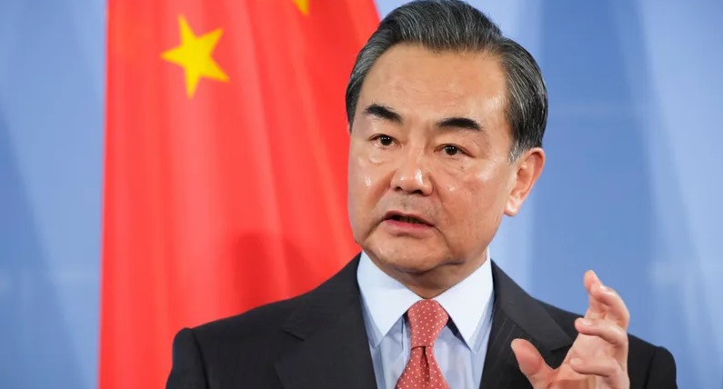 وزير الخارجية الصيني يؤكد دعم بيجينغ "القضية العادلة" للفلسطينيّين