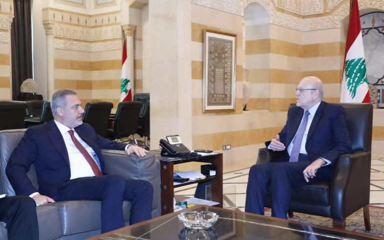 الرئيس ميقاتي التقى وزير خارجية تركيا وتم بحث العلاقات الثنائية بين البلدين والوضع الراهن في جنوب لبنان وغزة