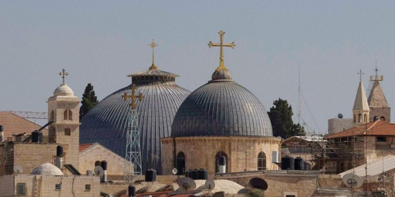 كنائس فلسطين تقرع الأجراس حداداً على الشهداء في غزة