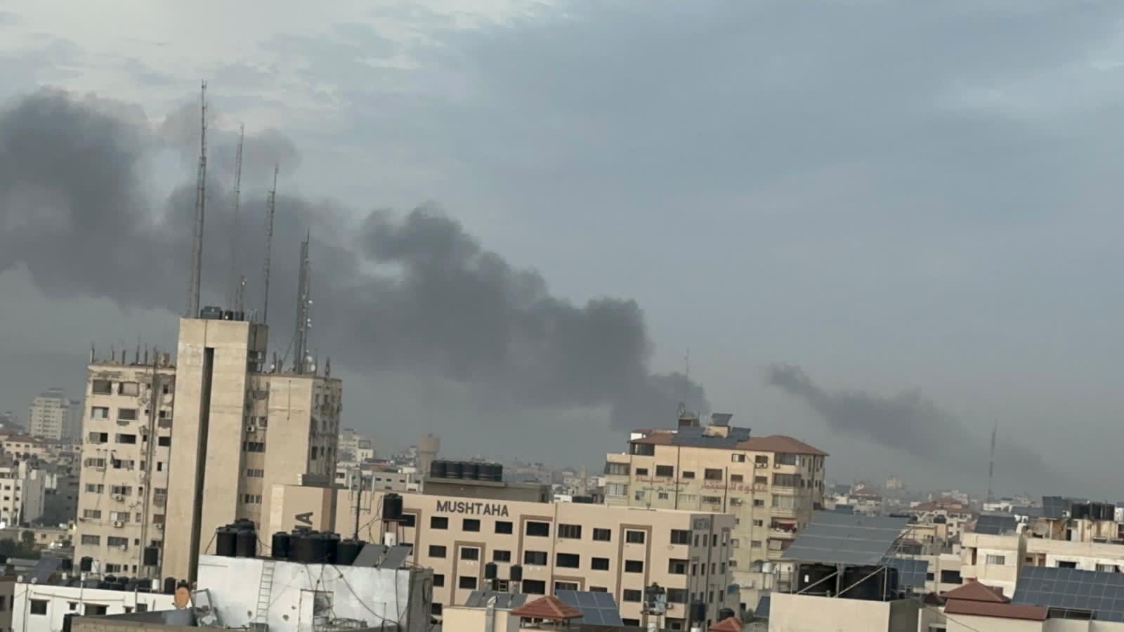 بالصور: تهديد مستمر لمستشفى القدس بالقصف والاخلاء لاكثر من 13 الف نازح