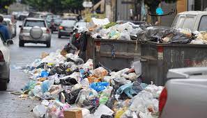 جنوباً: بدء تراكم النفايات في الشوارع والأحياء!