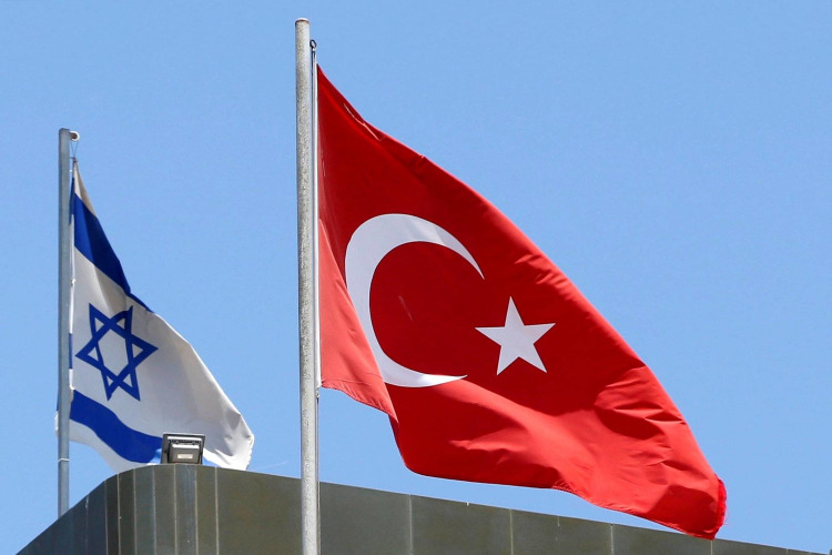 تركيا تستدعي سفيرها في تل أبيب